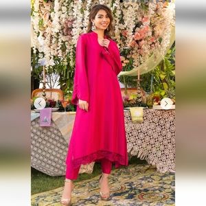 Ansab Jahangir fuchsia 2 piece in medium size